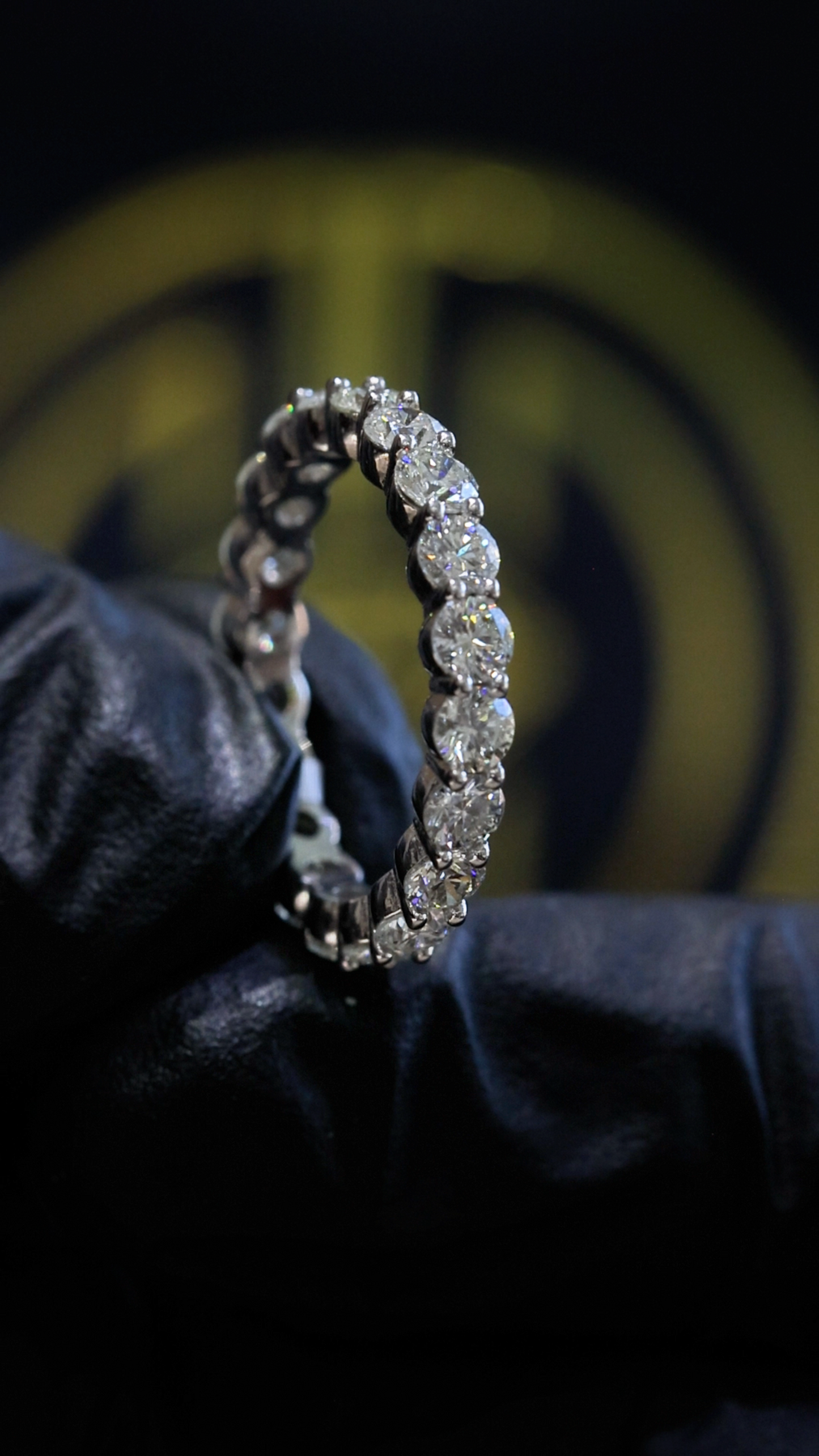 Round Brilliant Shared-Prong Diamond Eternity Band in 14K White Gold | 2.30 CT