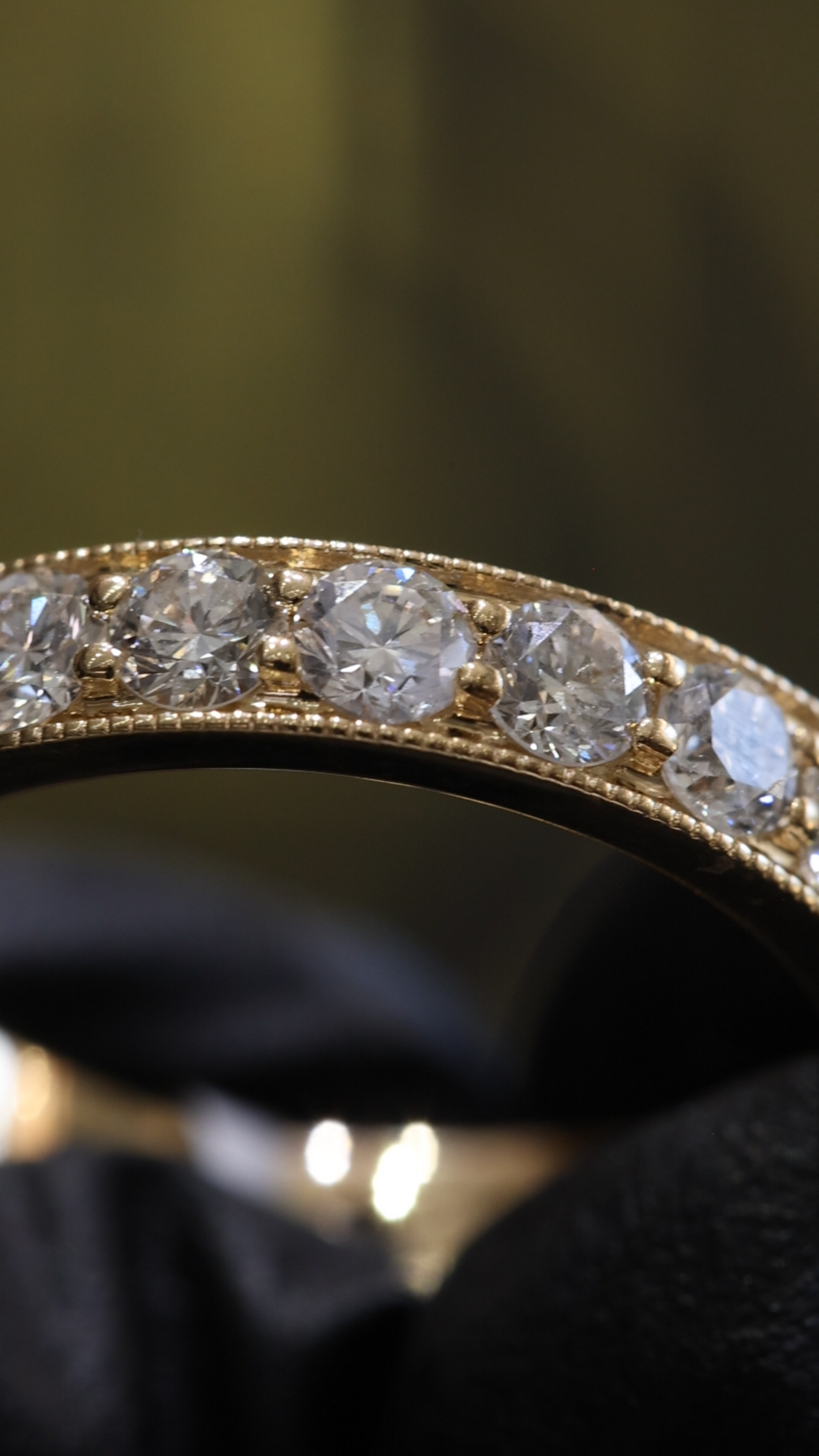 Round Diamond Eternity Band in 14K Yellow Gold milgrain edge | 1.60 CT