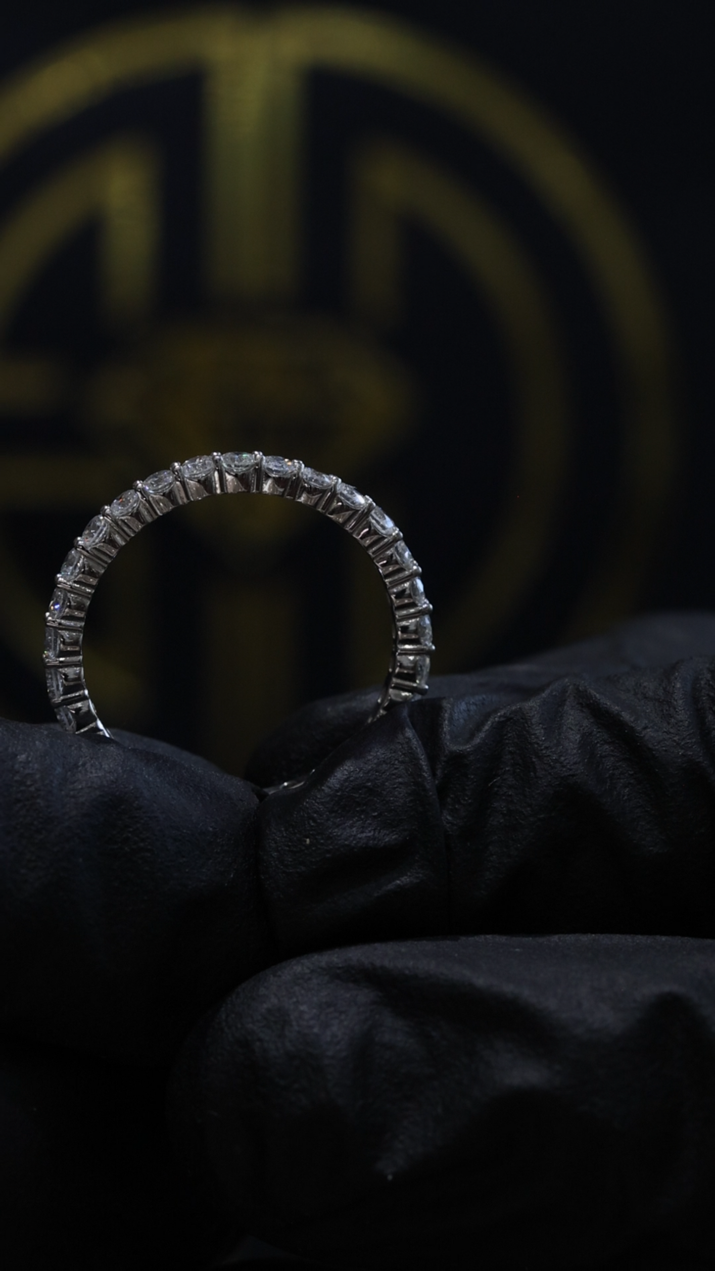 Round Brilliant Shared-Prong Diamond Eternity Band in 14K White Gold – 1.15 CT